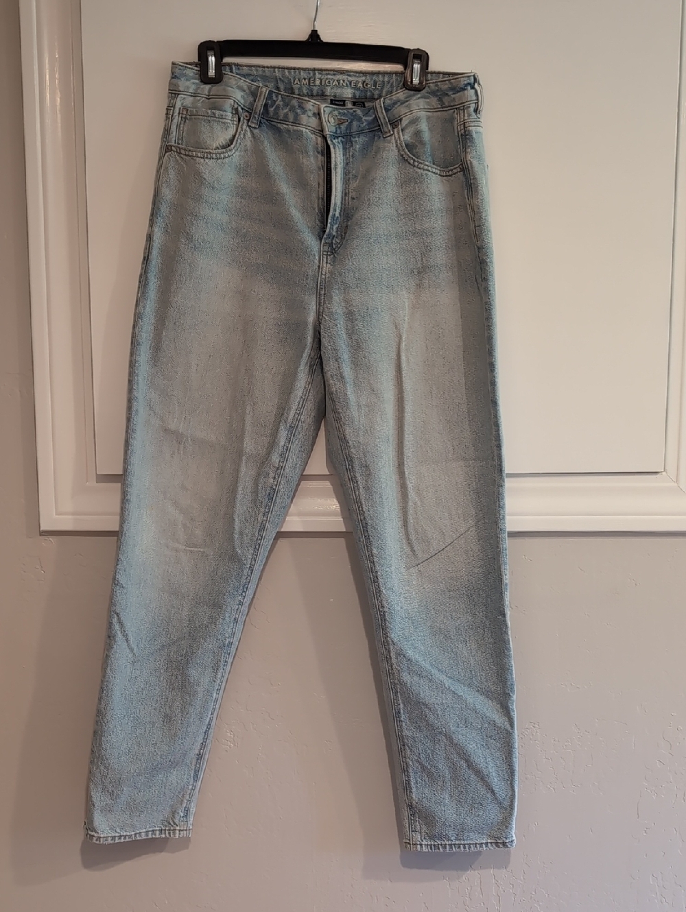 American Eagle Outfitters Light Wash Slim Straight Jeans, 12